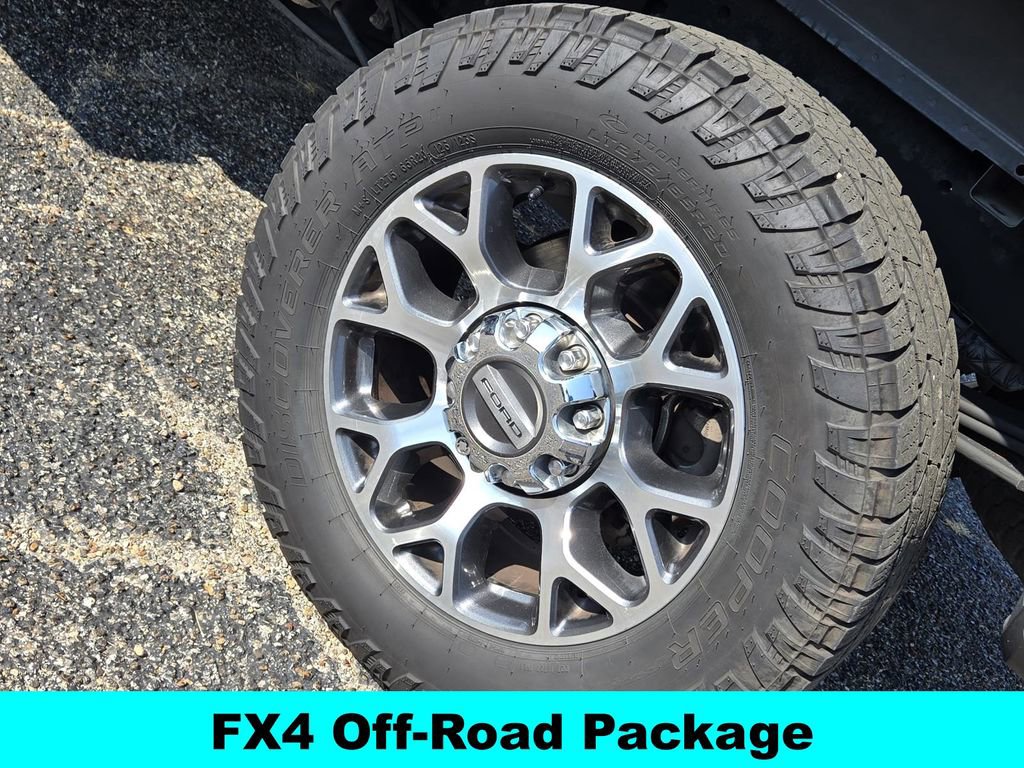 Used 2020 Ford F250 Lariat w/ Lariat Value Package image 13