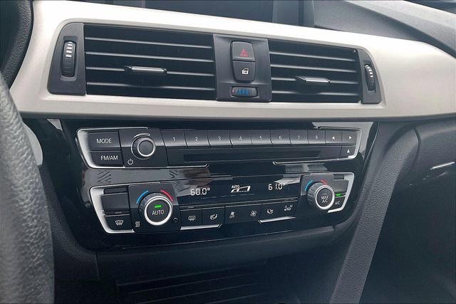 Used 2018 BMW 320i Sedan image 22