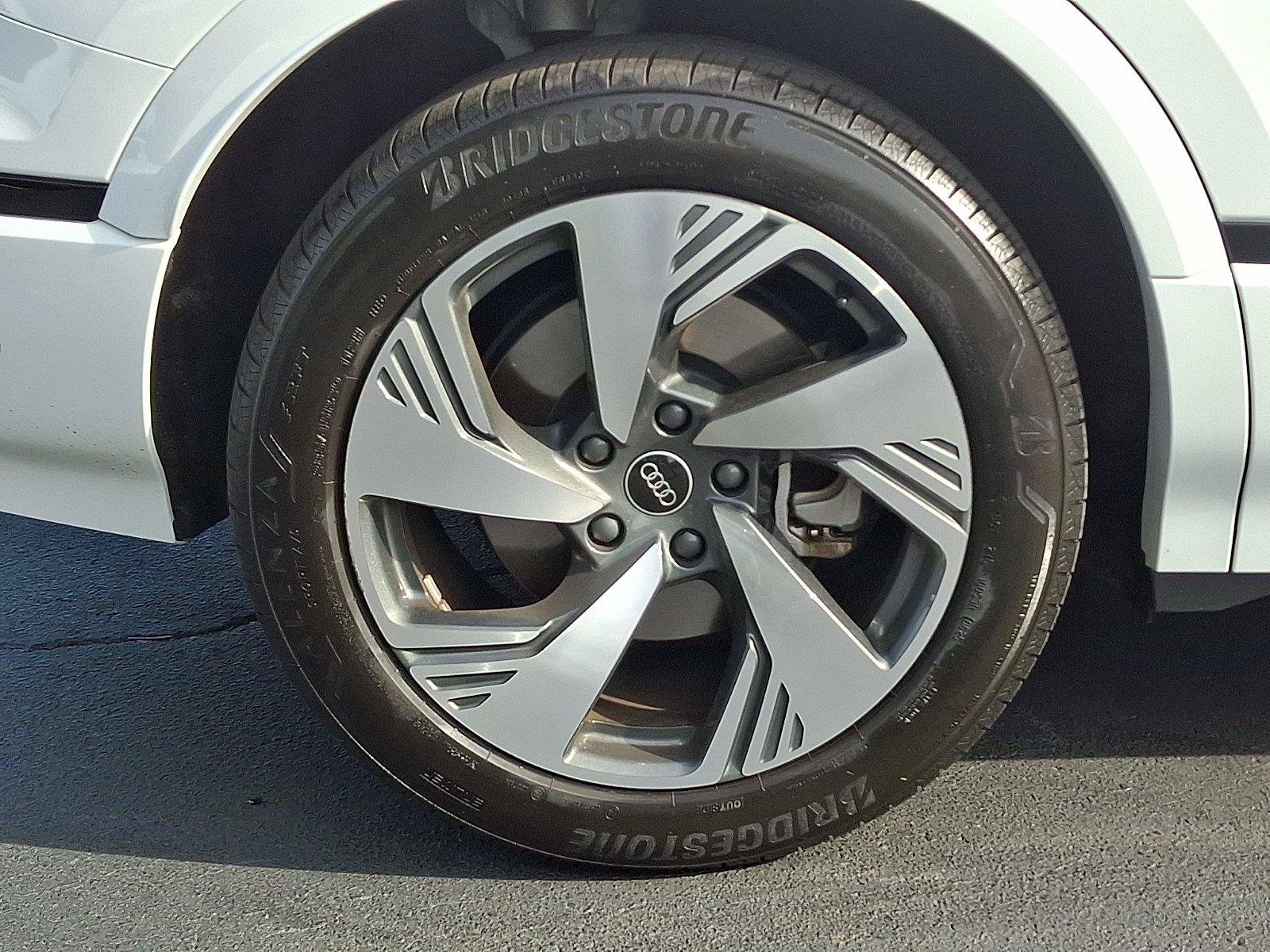 Certified 2025 Audi Q6 e-tron Premium Plus w/ Premium Plus AWD/4WD image 8