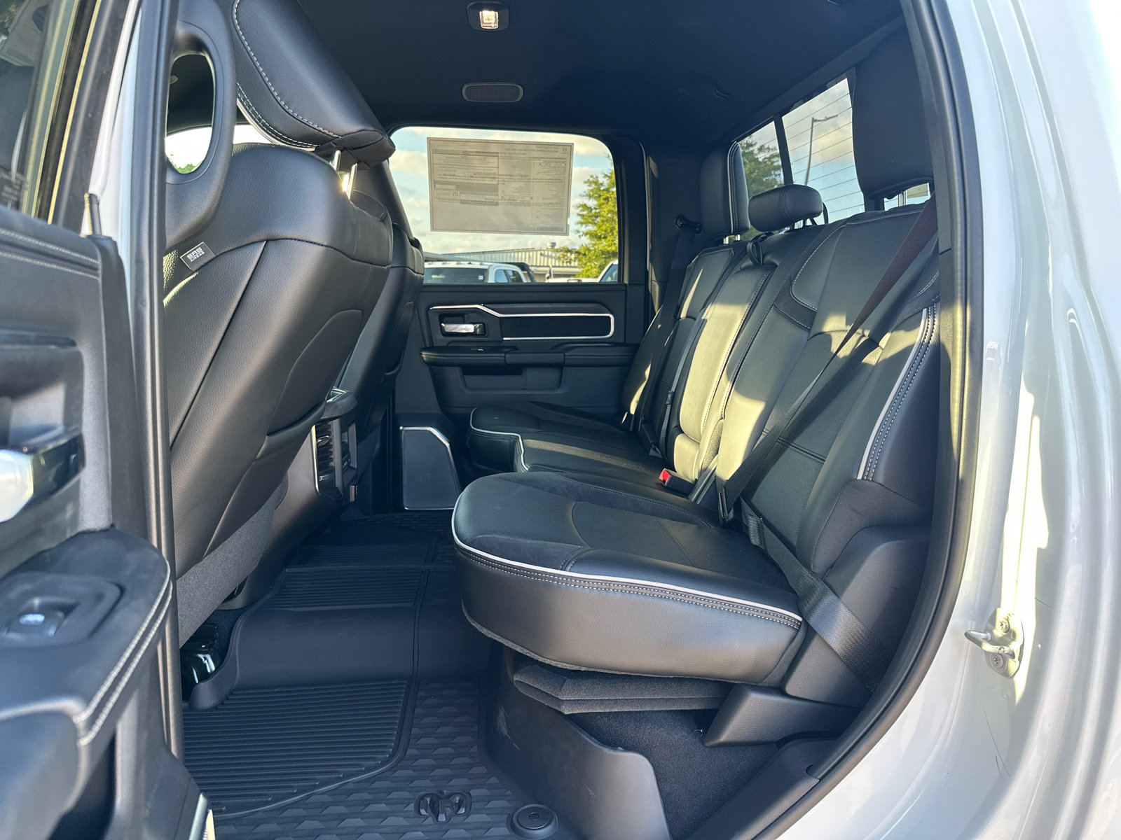 New 2027 RAM 3500 Laramie AWD/4WD image 14