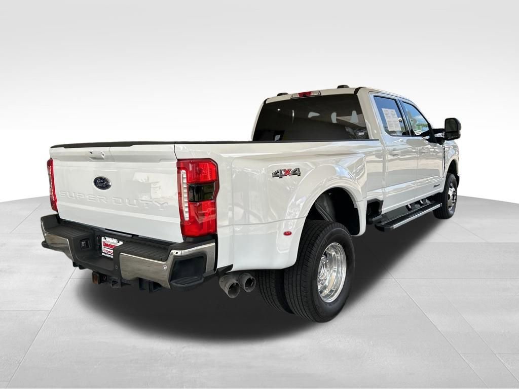 Used 2025 Ford F350 Lariat image 3