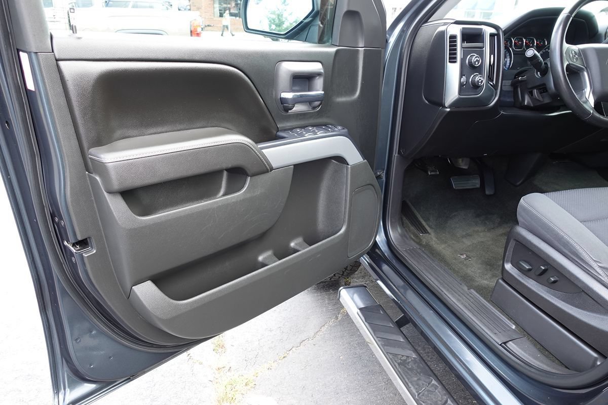Used 2017 Chevrolet Silverado 1500 LT w/ All Star Edition AWD/4WD image 12