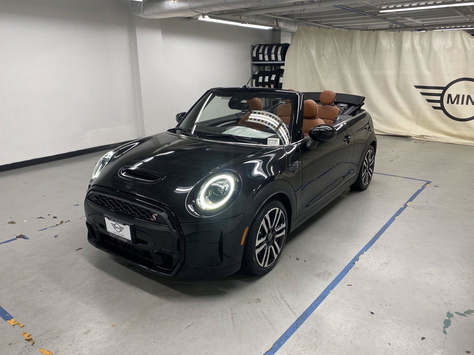 Used 2024 MINI Cooper S w/ Signature Upholstery Package FWD image 20
