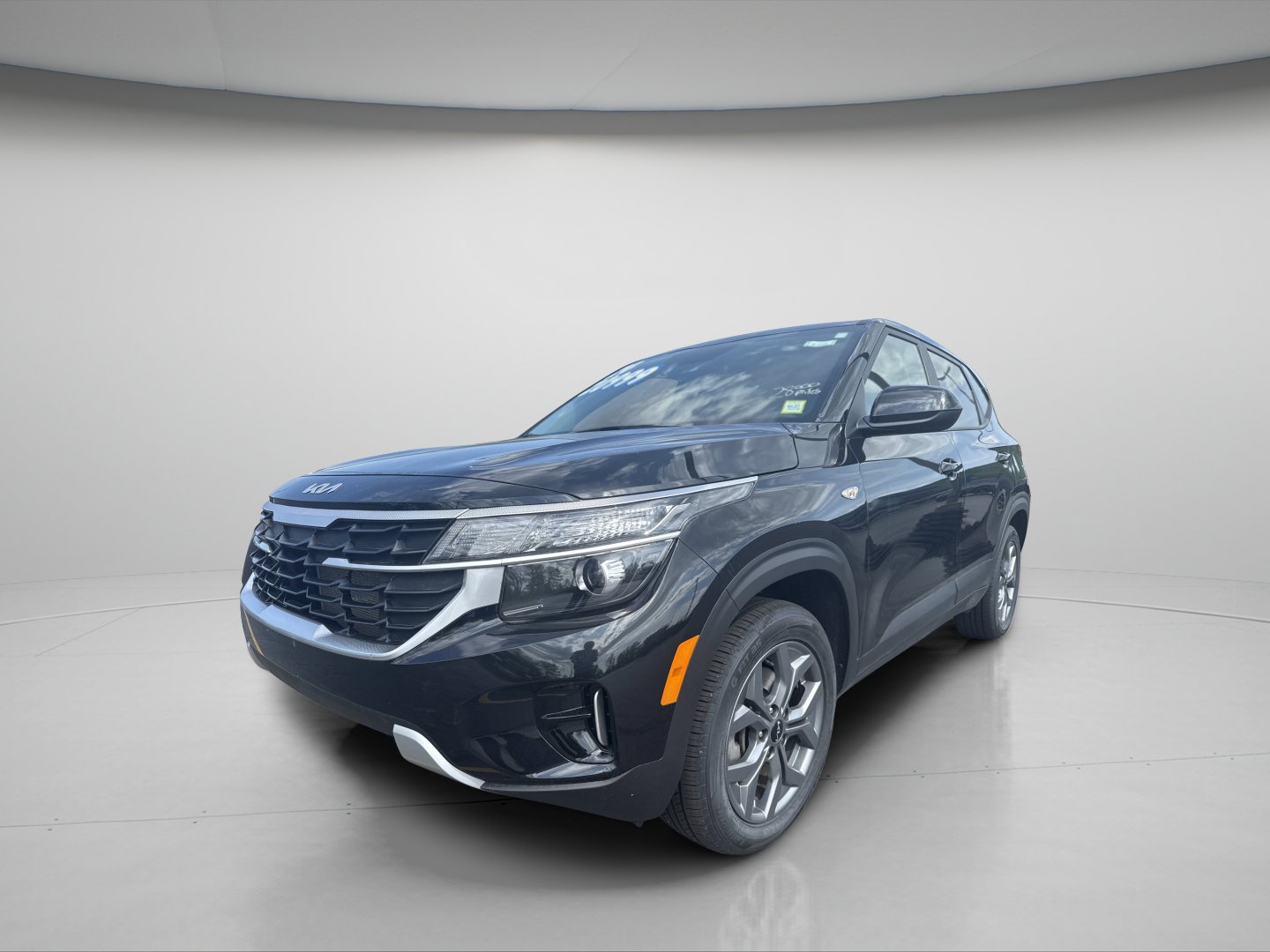 Used 2024 Kia Seltos LX AWD/4WD image 13