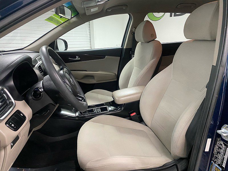 Used 2018 Kia Sorento LX image 10