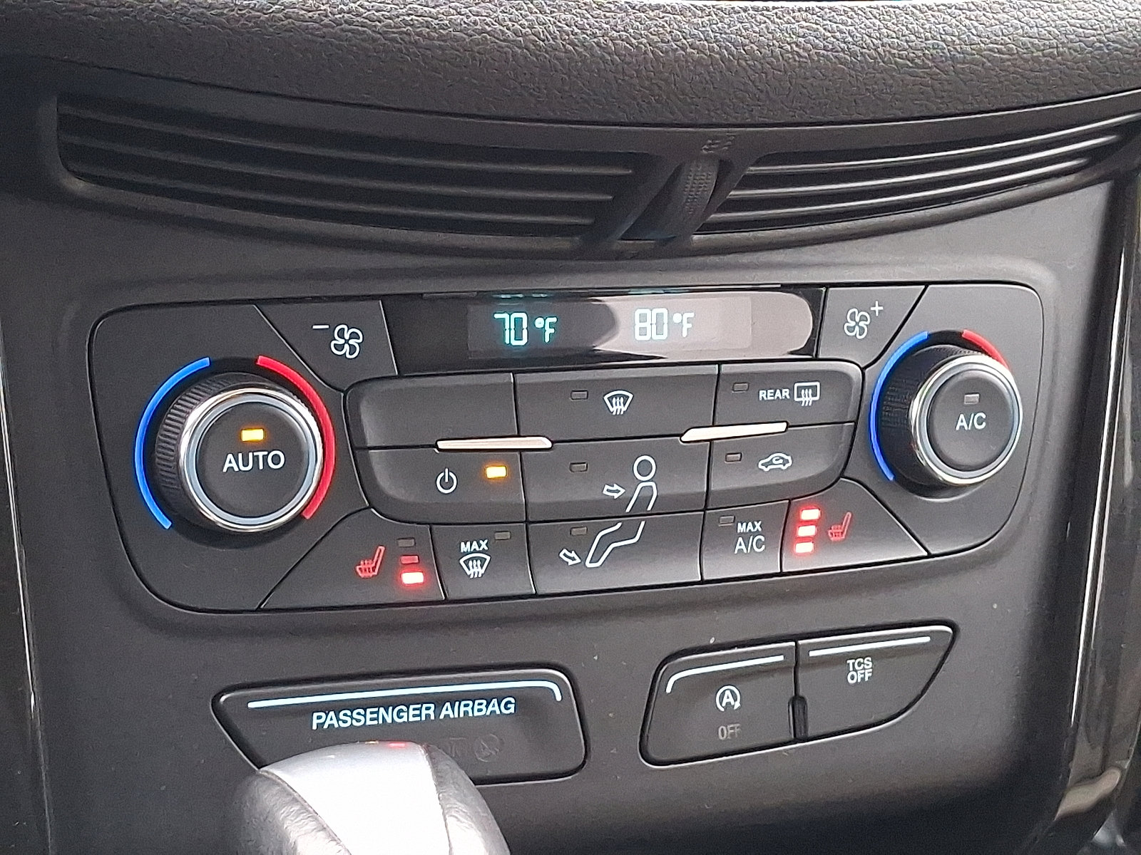 Used 2017 Ford Escape Titanium image 15