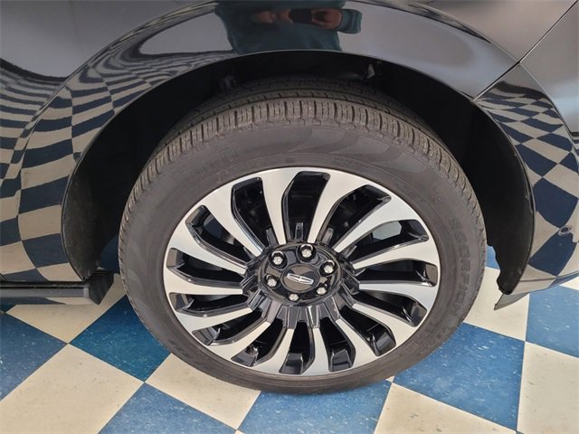 Used 2024 Lincoln Navigator Black Label image 10