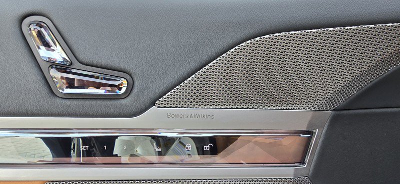 Certified 2023 BMW 740i image 17