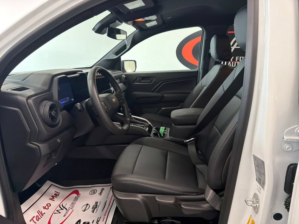 Used 2026 Chevrolet Colorado W/T w/ Advanced Trailering Package RWD image 9