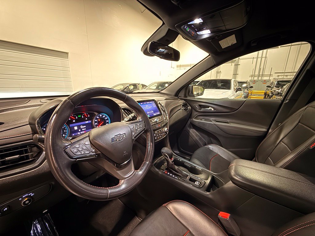 Used 2022 Chevrolet Equinox RS w/ RS Leather Package FWD image 17