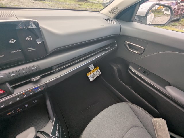 New 2026 Kia Sorento S FWD image 17