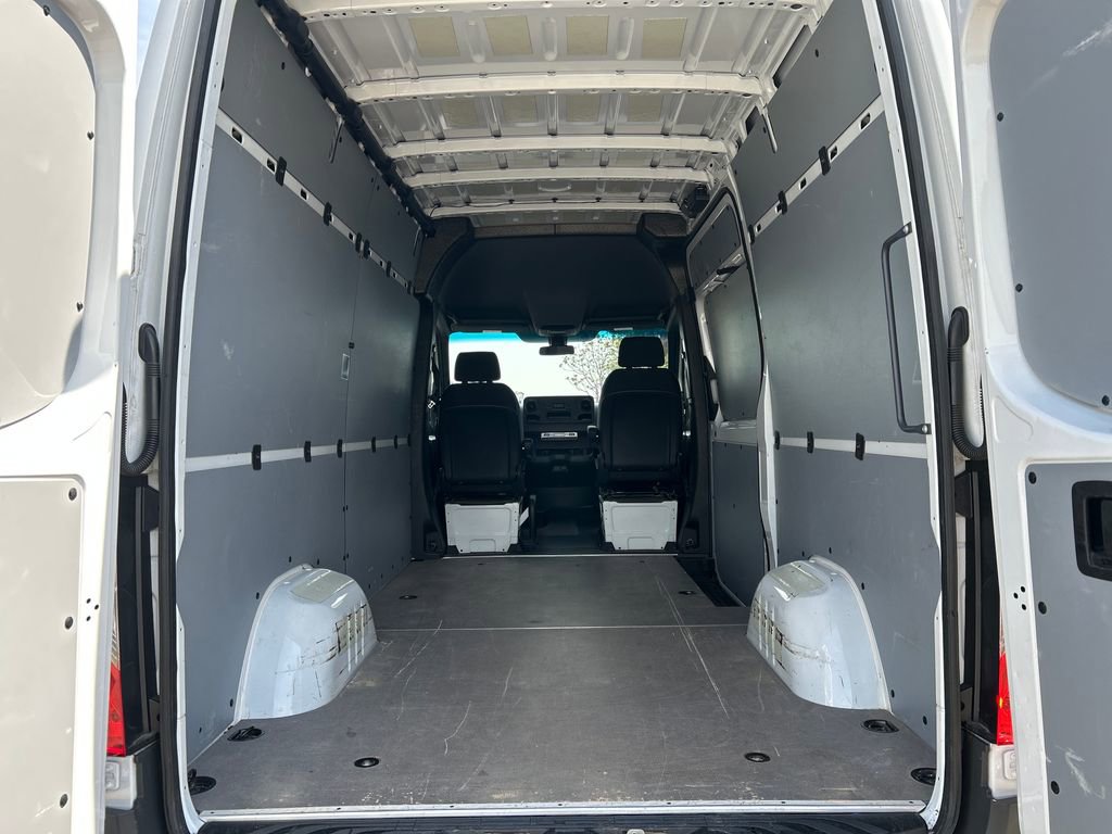 Used 2025 Mercedes-Benz Sprinter 2500 image 23