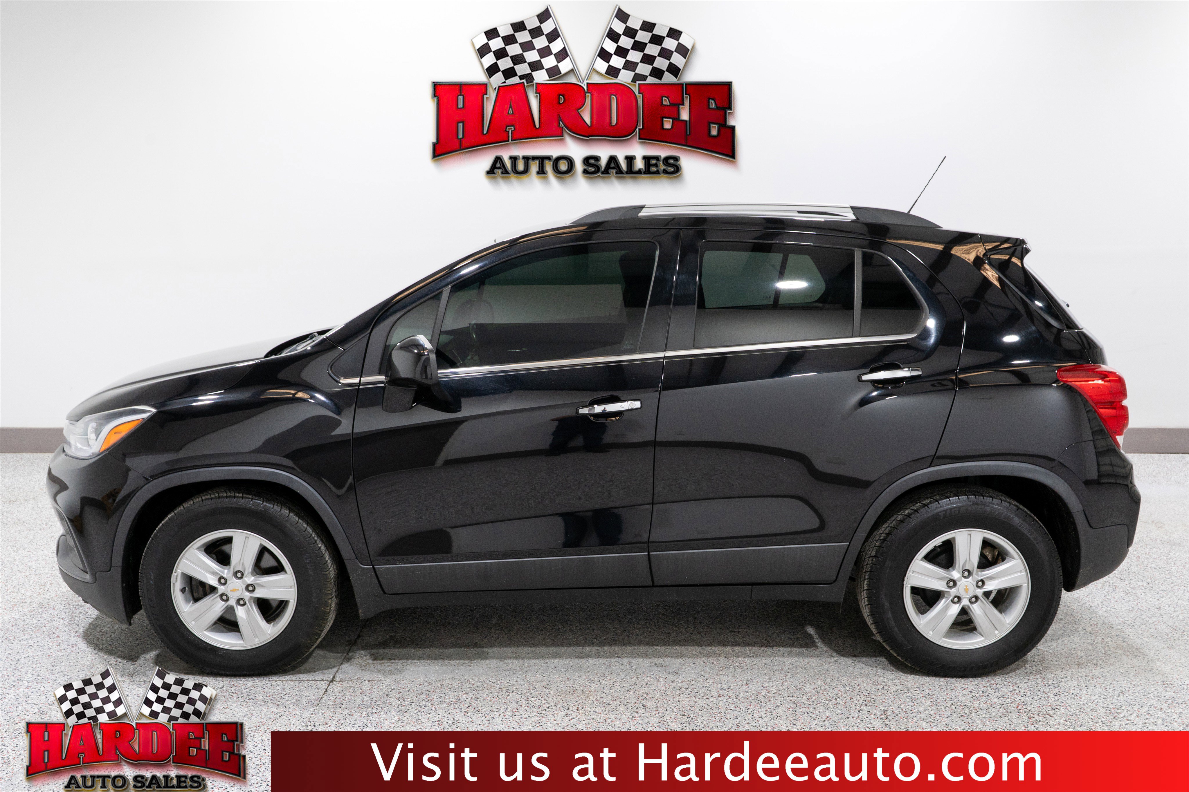 Used 2019 Chevrolet Trax LT w/ LT Convenience Package image 1