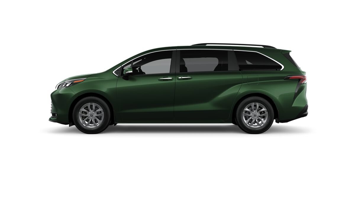 New 2026 Toyota Sienna XLE AWD/4WD image 4
