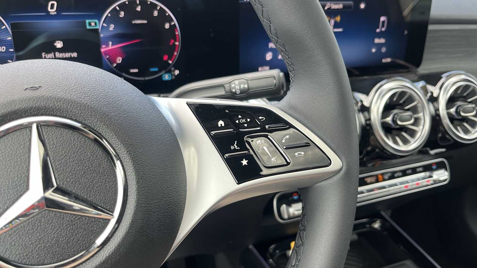 New 2026 Mercedes-Benz GLB 250 4MATIC image 42