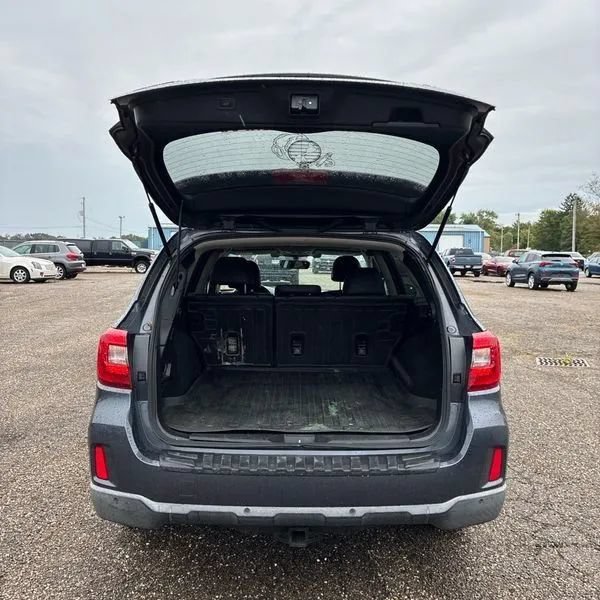 Used 2017 Subaru Outback 2.5i Limited AWD/4WD image 29
