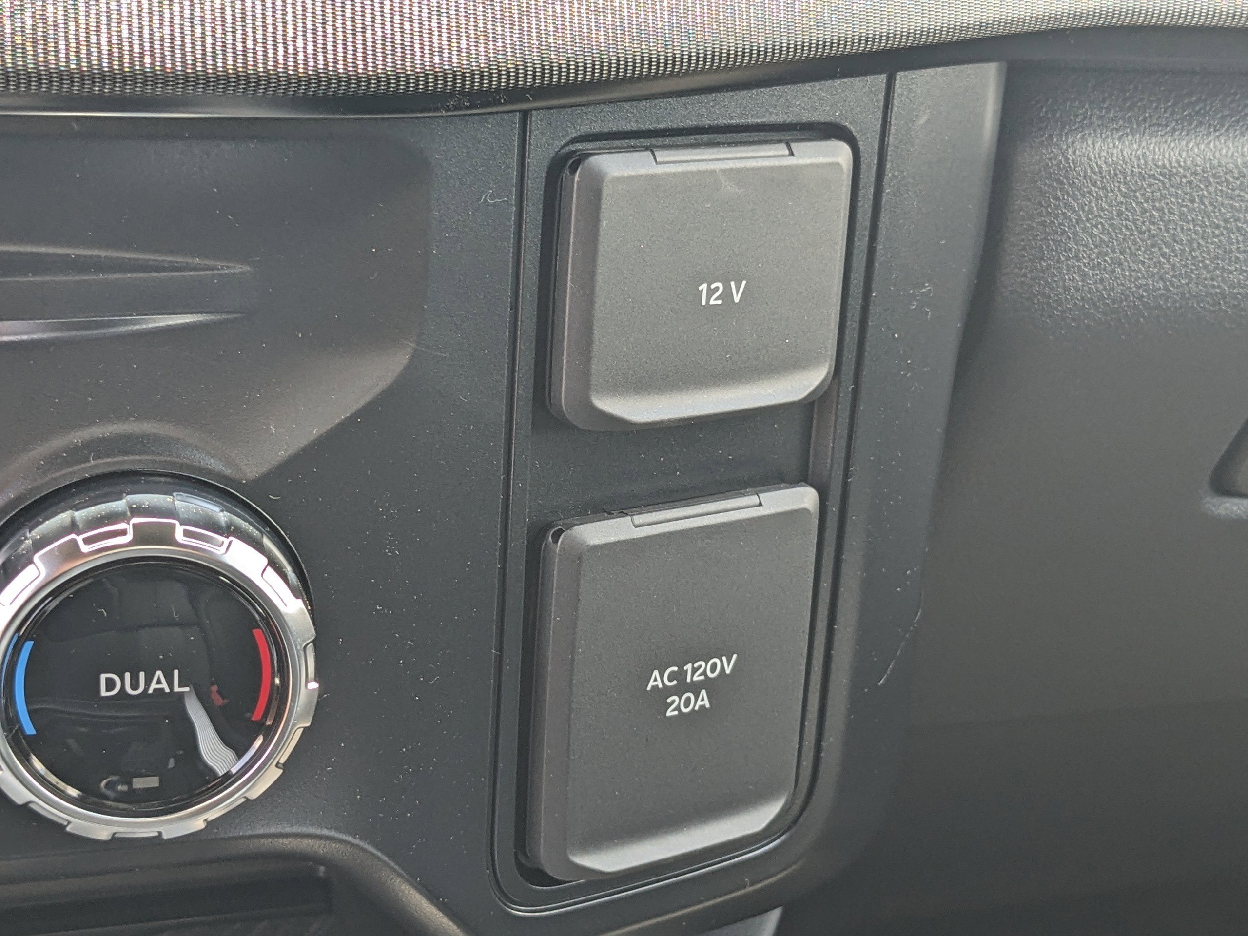 New 2025 Ford F250 Platinum image 31