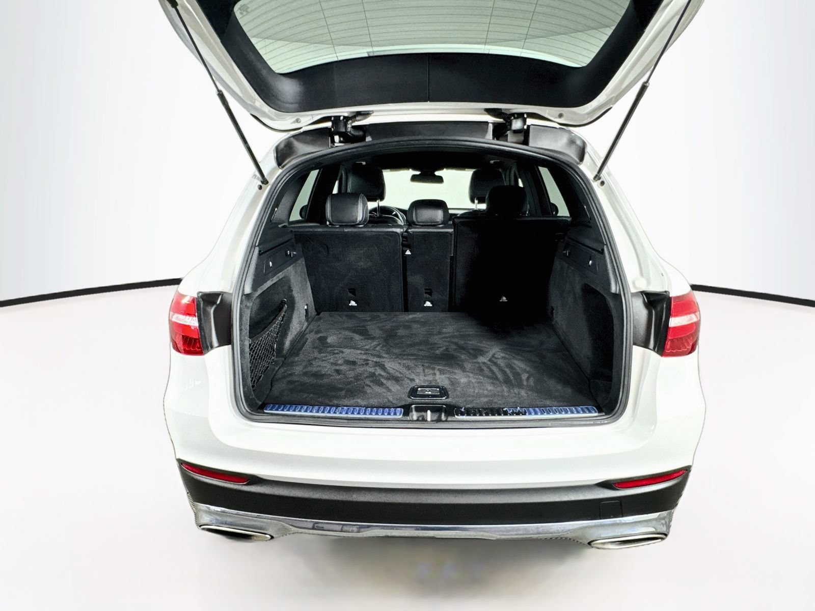 Used 2019 Mercedes-Benz GLC 300 4MATIC image 25