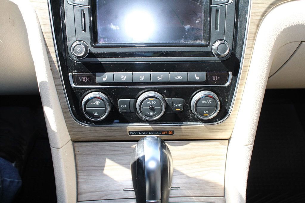 Used 2016 Volkswagen Passat 1.8T SE FWD image 20
