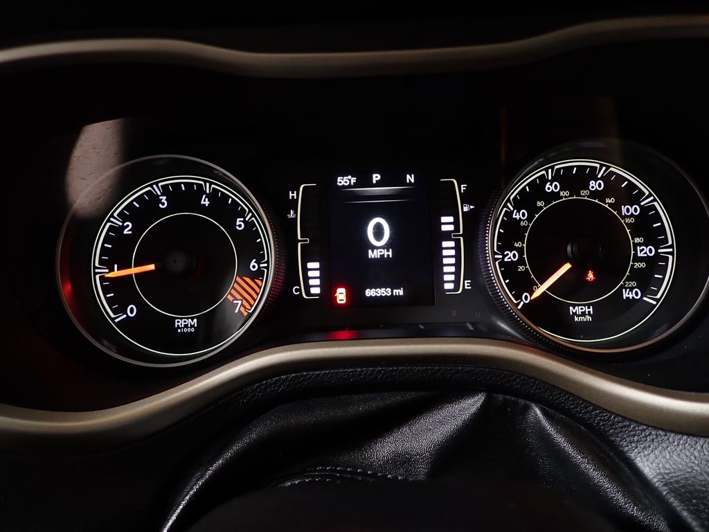 Used 2014 Jeep Cherokee Latitude w/ Cold Weather Group image 22