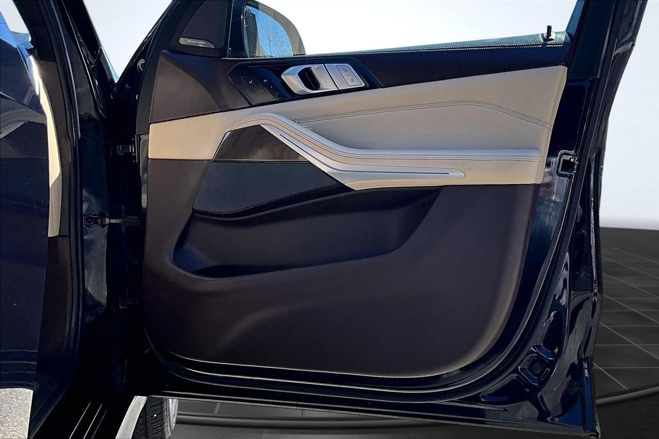 Used 2019 BMW X7 xDrive40i w/ Premium Package AWD/4WD image 29