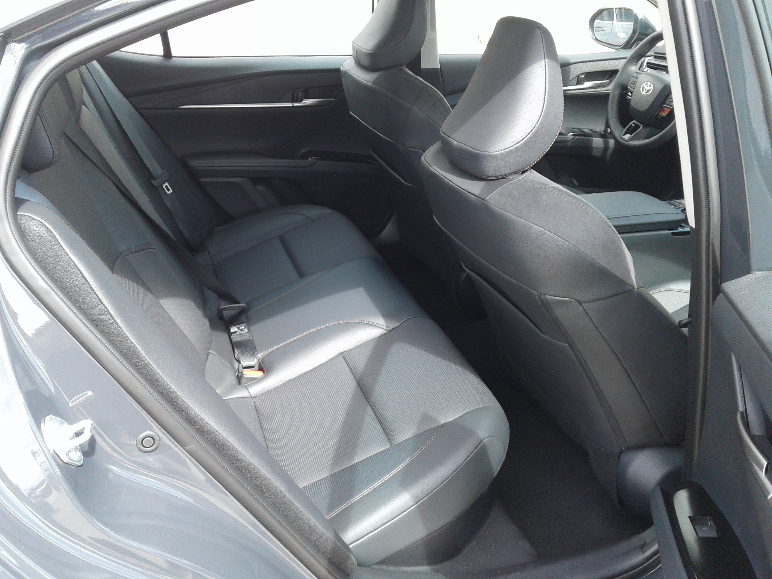 Used 2026 Toyota Camry XLE image 11