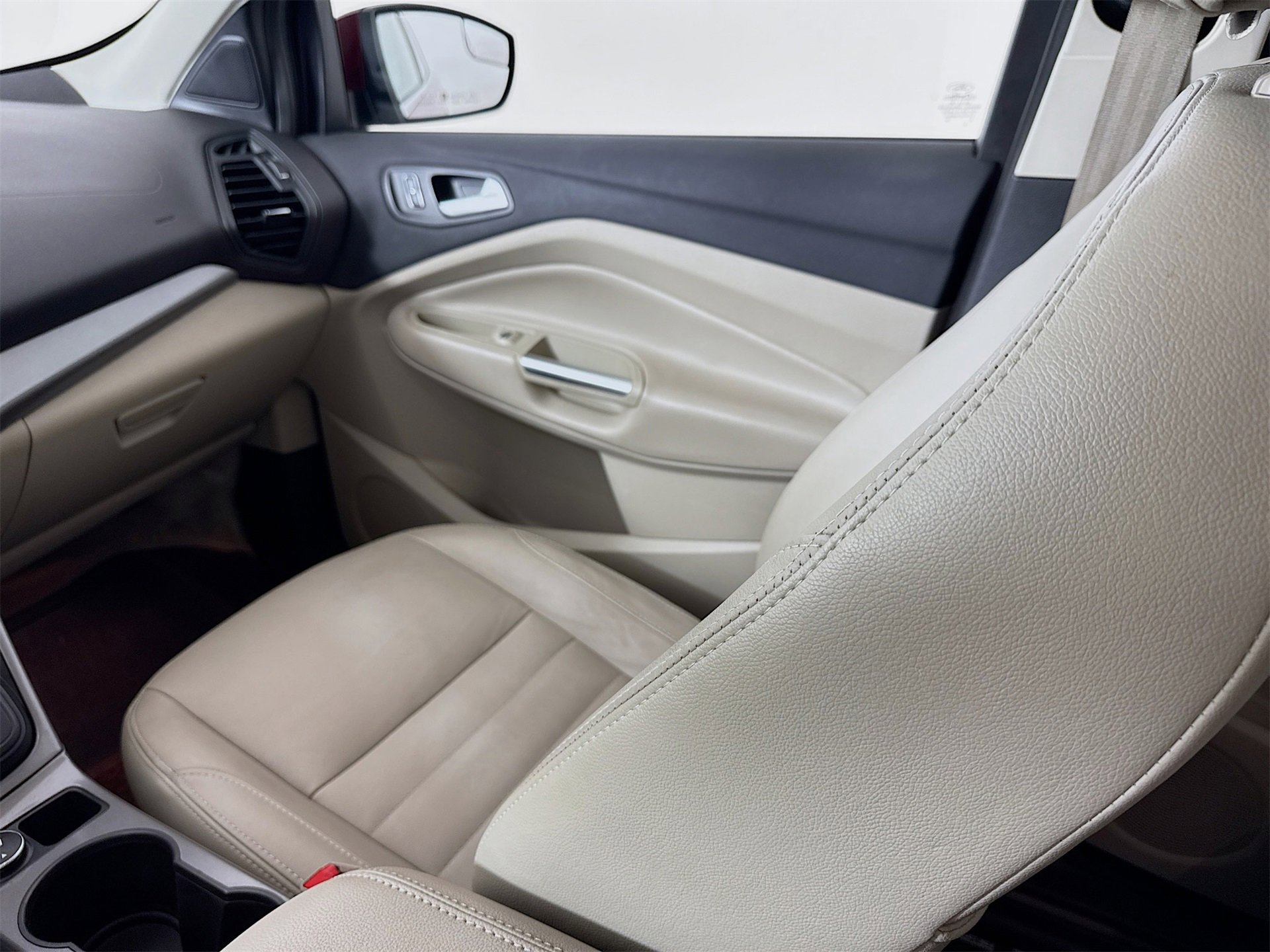 Used 2016 Ford Escape SE image 23