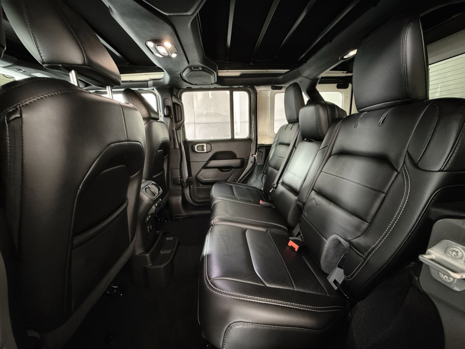 Used 2022 Jeep Wrangler Unlimited Sahara w/ LED Lighting Group image 24