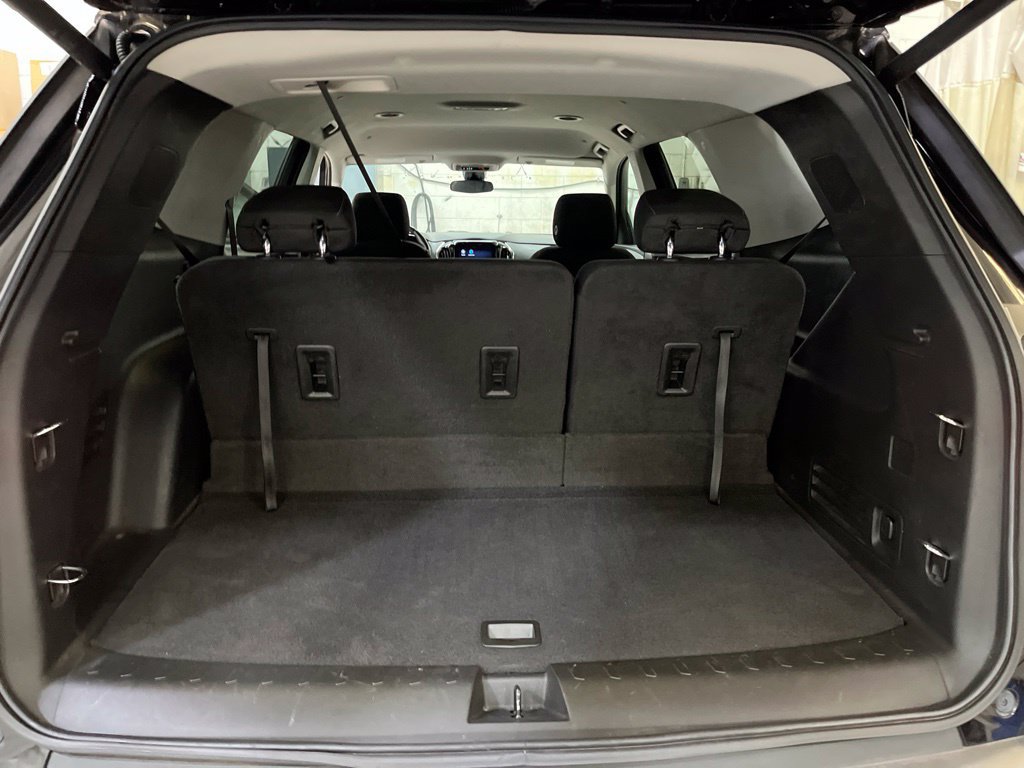 Used 2021 Chevrolet Traverse LT FWD image 27