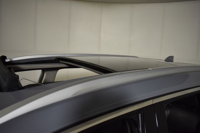 Certified 2023 Nissan Rogue Platinum w/ Platinum Premium Package AWD/4WD image 45