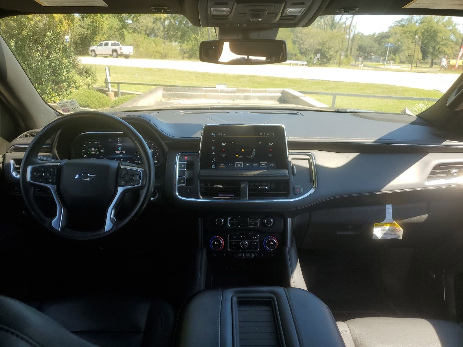 Used 2023 Chevrolet Tahoe Z71 w/ Luxury Package image 9