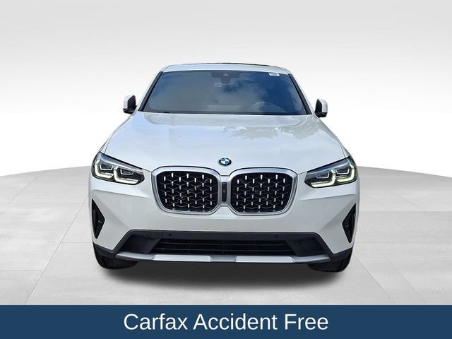 Used 2024 BMW X4 xDrive30i w/ Parking Assistance Package AWD/4WD image 3