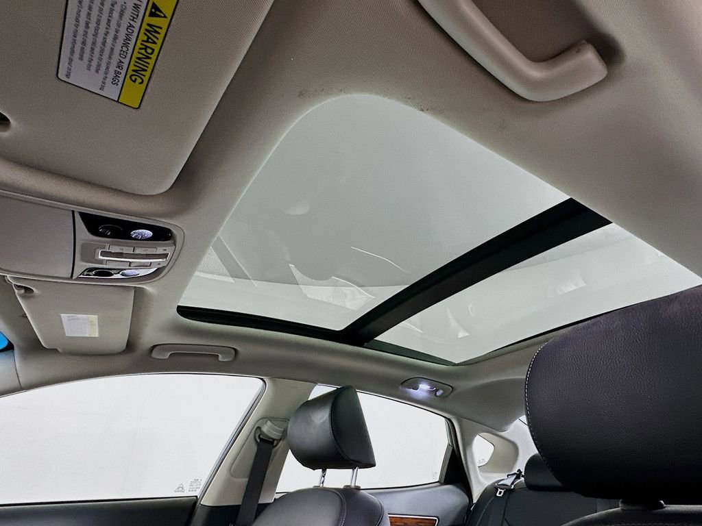Used 2018 Kia Cadenza Technology FWD image 11