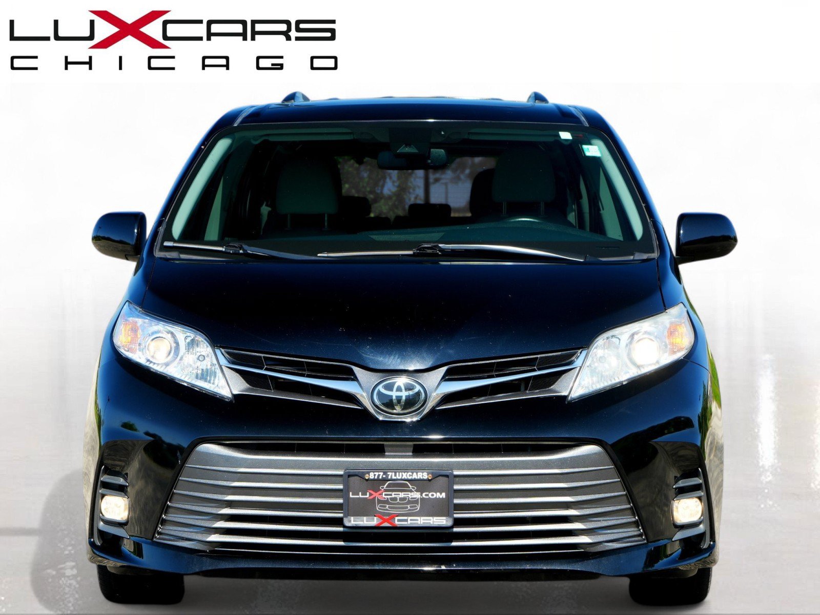 Used 2020 Toyota Sienna XLE Premium AWD/4WD image 2