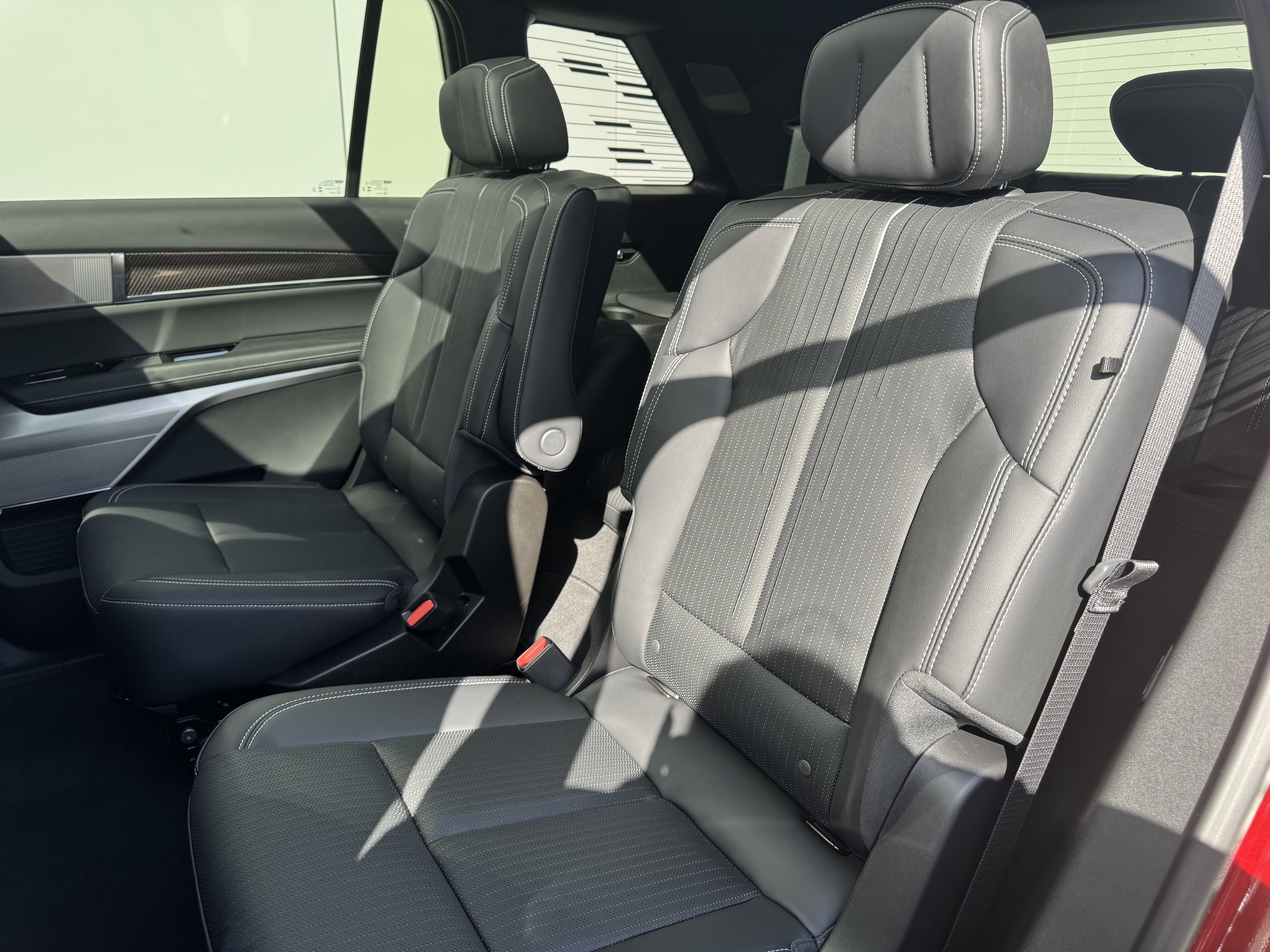 New 2026 Cadillac Vistiq Luxury image 12