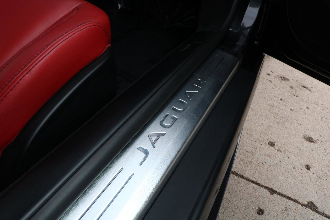 Used 2016 Jaguar F-TYPE S image 58