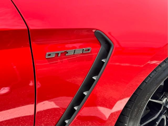 Used 2020 Ford Mustang Shelby GT350 w/ Technology Package RWD image 12