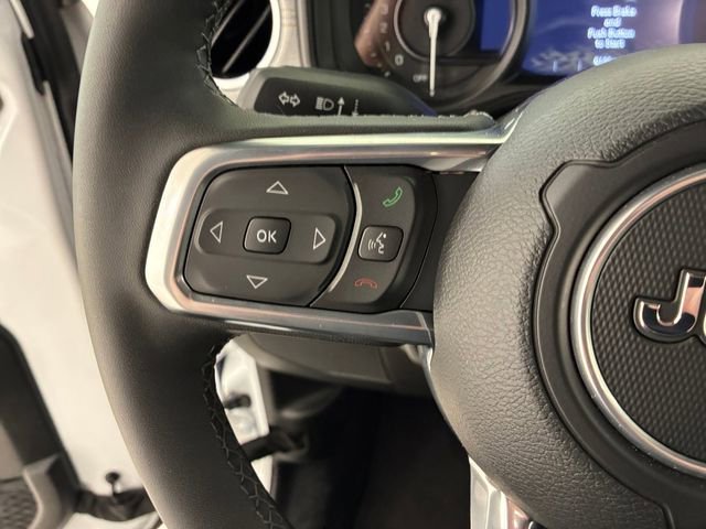 Used 2025 Jeep Wrangler Unlimited Sahara w/ Safety Group AWD/4WD image 23
