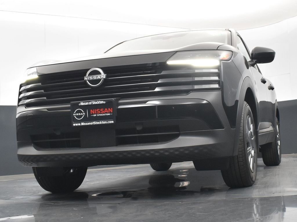 Used 2025 Nissan Kicks S image 35