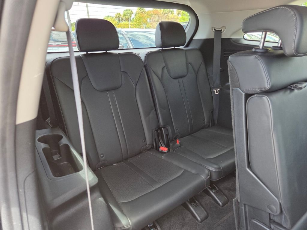 Used 2023 Kia Sorento S image 15