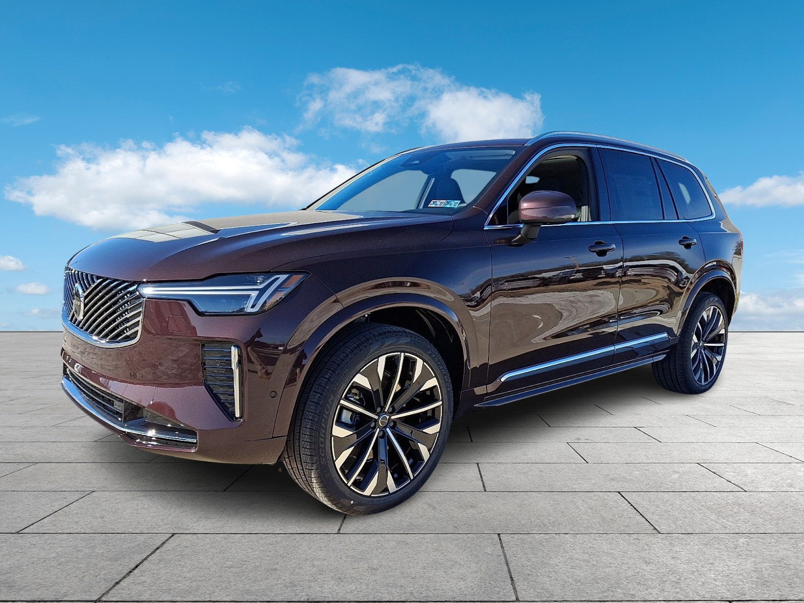 New 2026 Volvo XC90 B5 Plus w/ Protection Package Premier AWD/4WD image 2