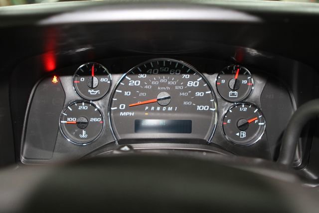 Used 2019 Chevrolet Express 3500 w/ Driver Convenience Package image 17