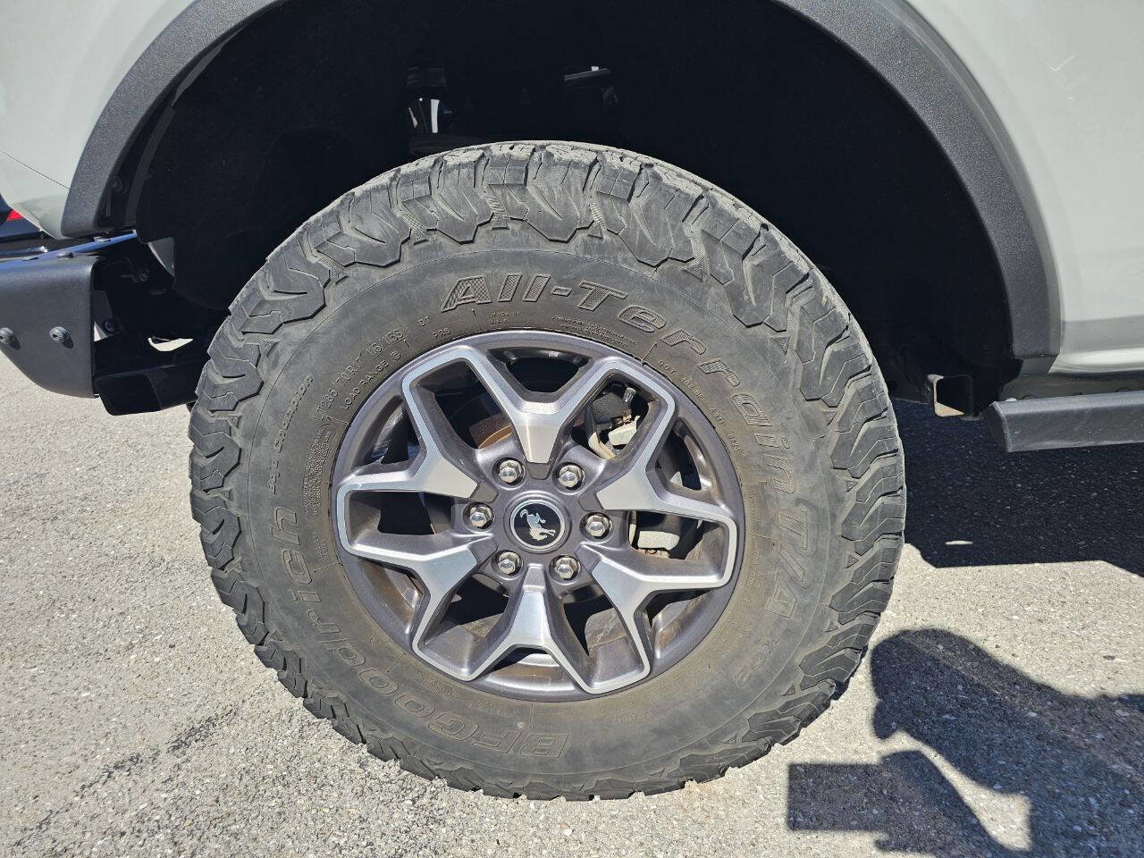 Used 2023 Ford Bronco Badlands image 29