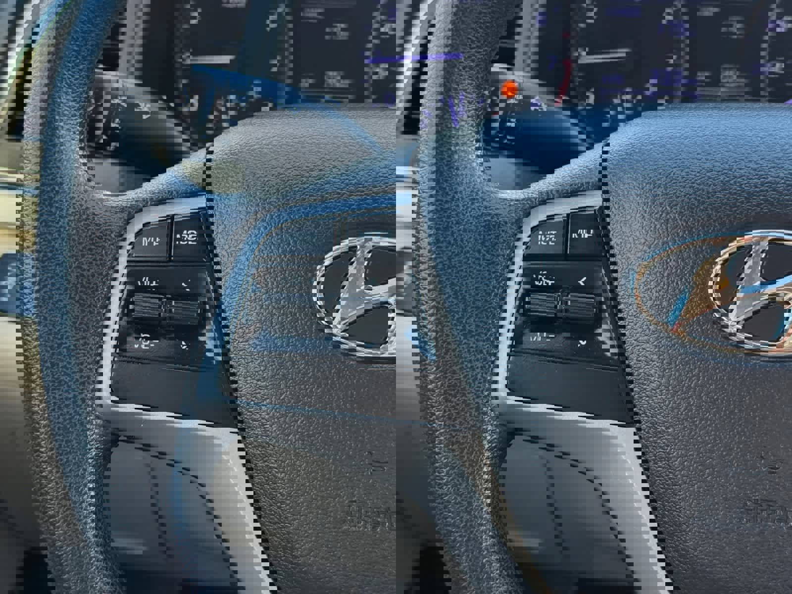 Used 2017 Hyundai Elantra SE image 17