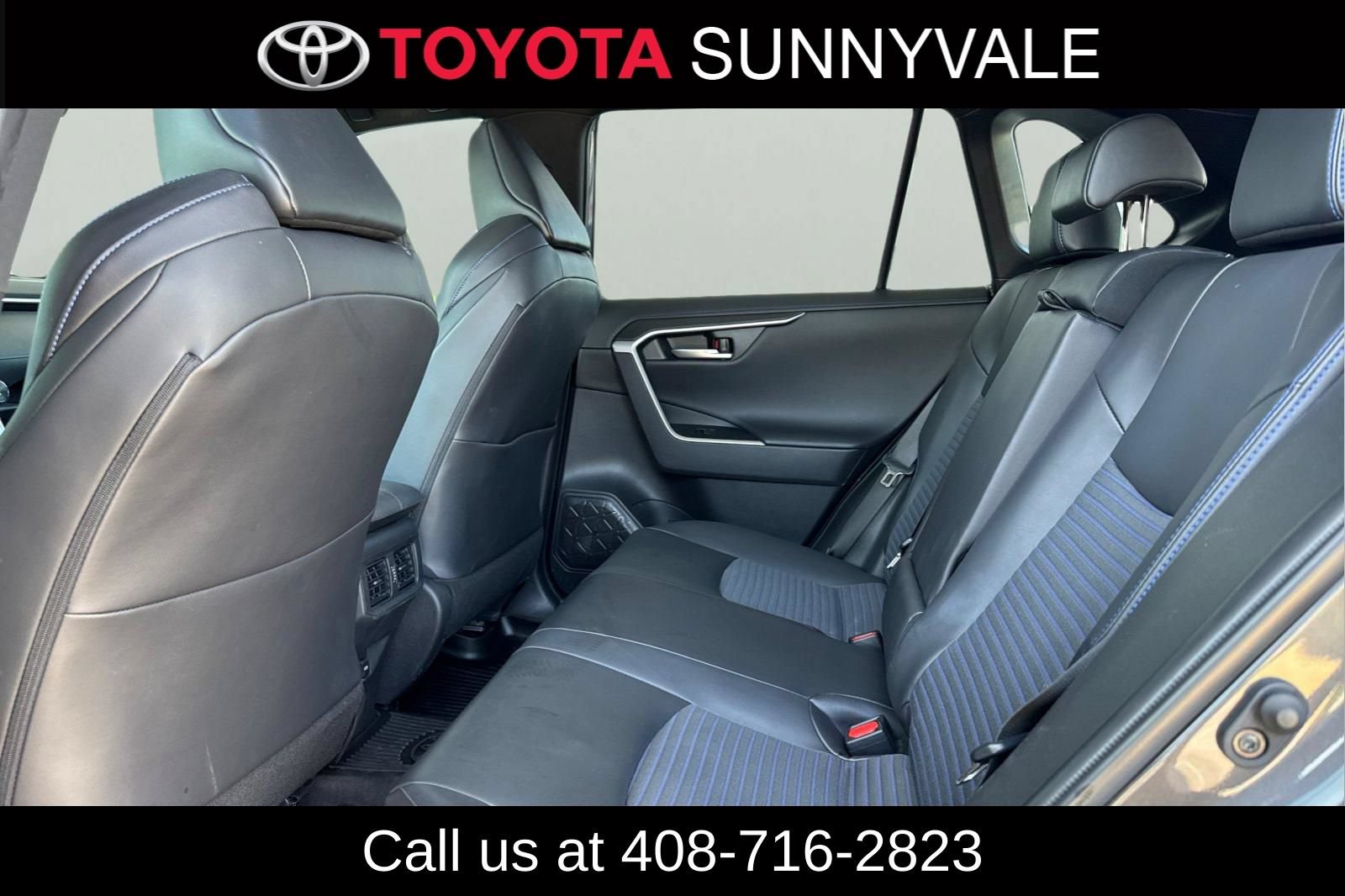 Used 2023 Toyota RAV4 XSE AWD/4WD image 6
