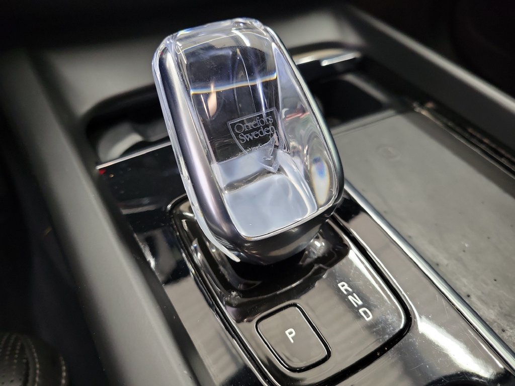 Used 2022 Volvo XC60 T8 Inscription w/ Advanced Package AWD/4WD image 31