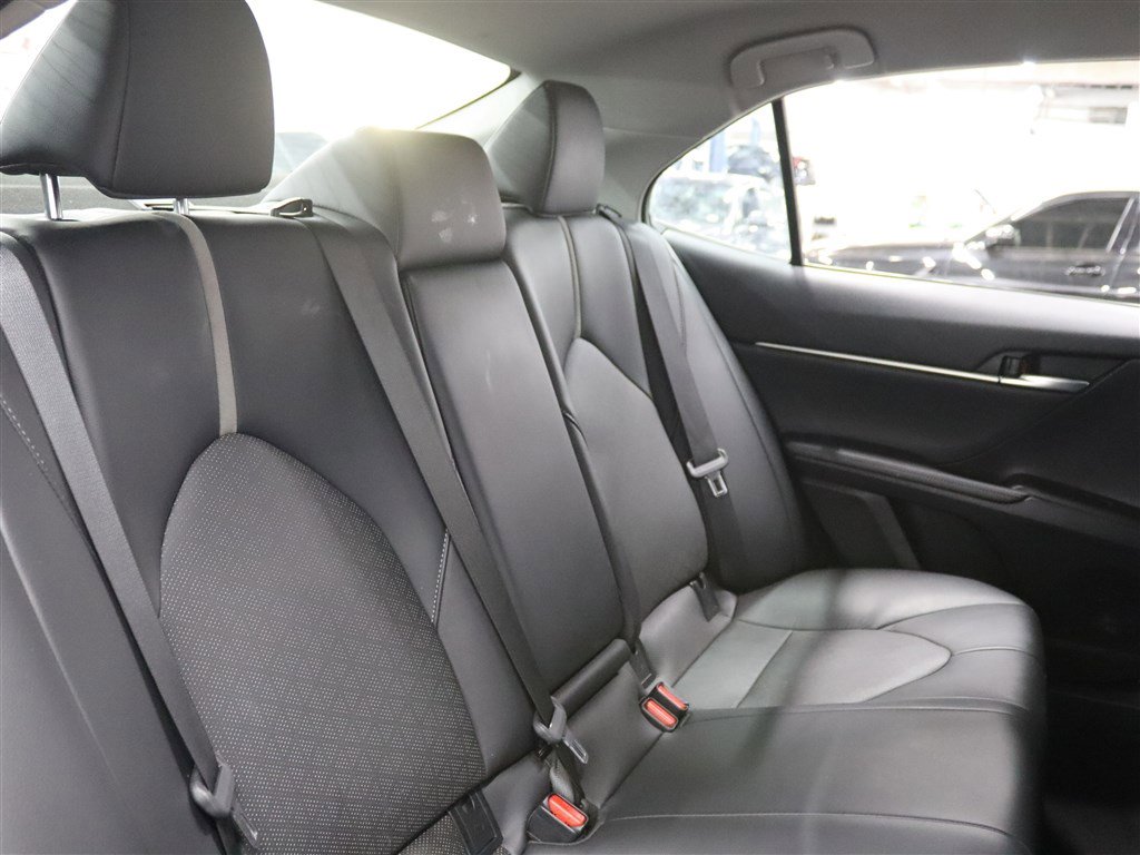Used 2023 Toyota Camry XSE image 17