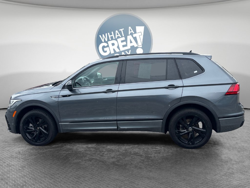 Used 2024 Volkswagen Tiguan SE R-Line AWD/4WD image 6