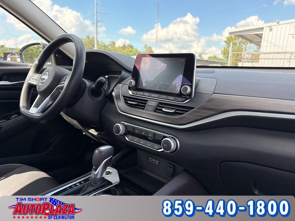 Used 2024 Nissan Altima 2.5 SV AWD/4WD image 35