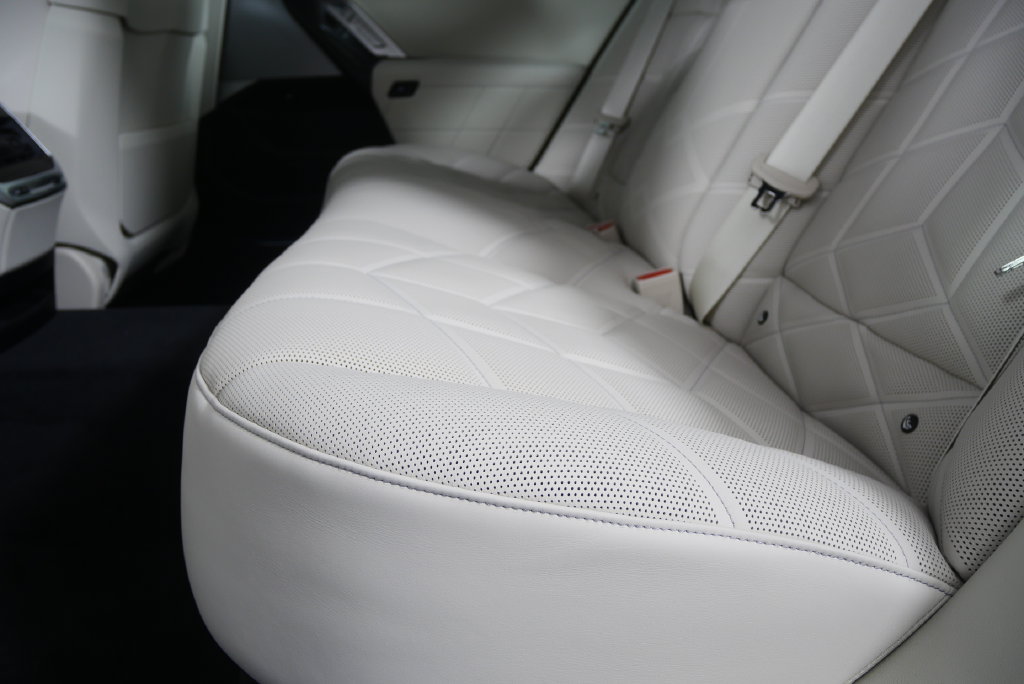 New 2026 BMW 740i RWD image 14